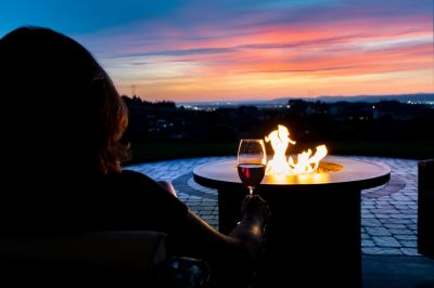 Fire Pits Can be Made of Metal, Stone, or Brick!